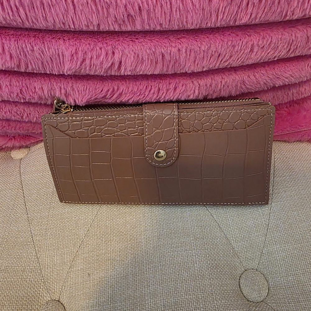 Crocodile-Embossed Women's Wallet